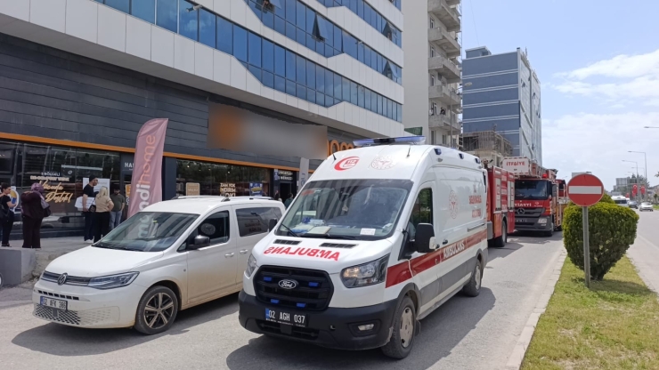 Güzellik Merkezinde Korkutan Yangın