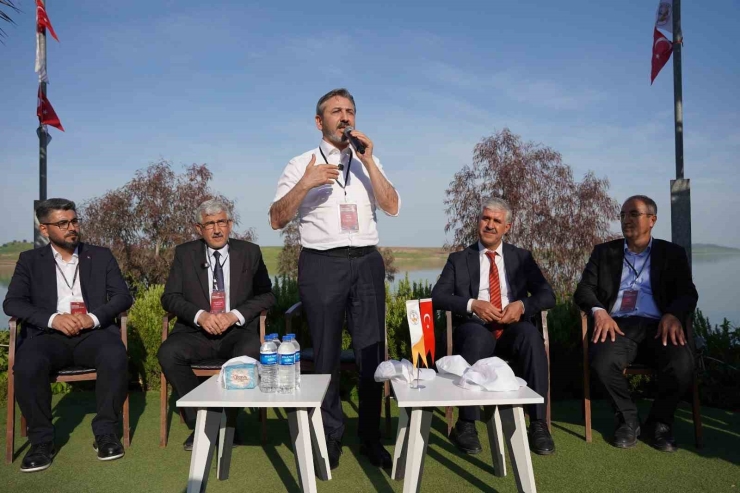Kahta Belediyesi Gençlik Meclisi’nden Kariyer Buluşması