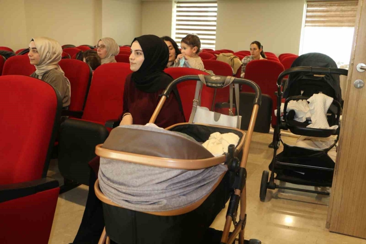 Diyarbakır’da Lohusa Anneler İçin Bilgilendirme Toplantısı Düzenlendi