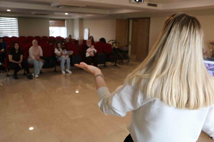 Diyarbakır’da Lohusa Anneler İçin Bilgilendirme Toplantısı Düzenlendi