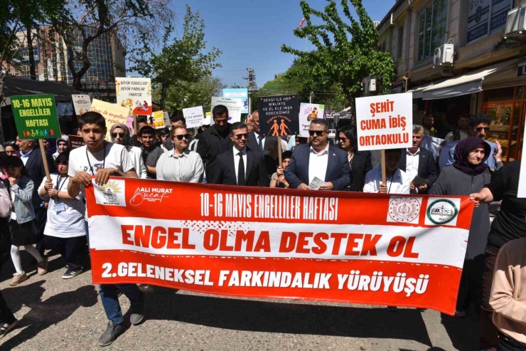 Siverek’te Engelliler Haftası Kapsamında Farkındalık Yürüyüşü Düzenlendi