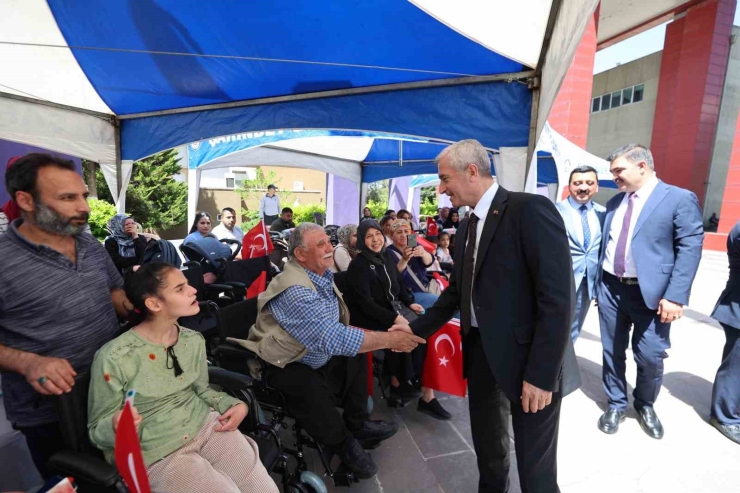 Şahinbey Belediyesi 5 Bin Engellinin ‘eli Ayağı’ Oldu