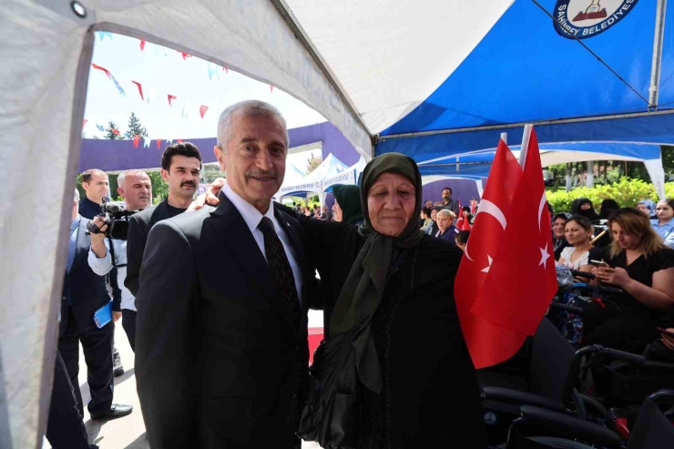 Şahinbey Belediyesi 5 Bin Engellinin ‘eli Ayağı’ Oldu