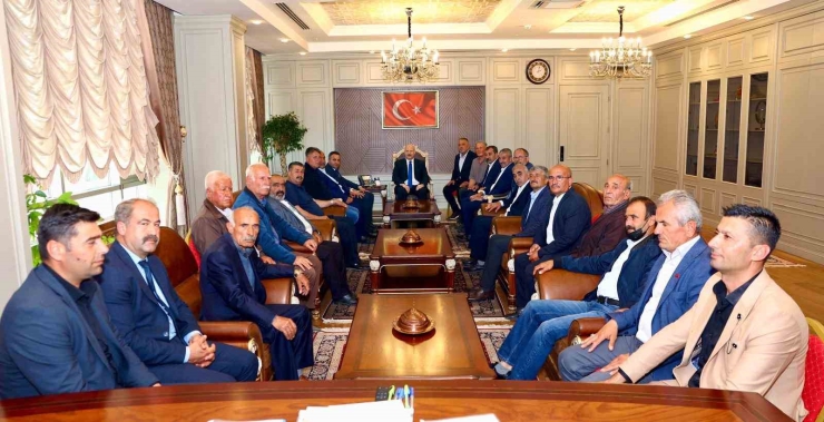 Akçadağ’dan Vali Küçük’e Hayırlı Olsun Ziyareti