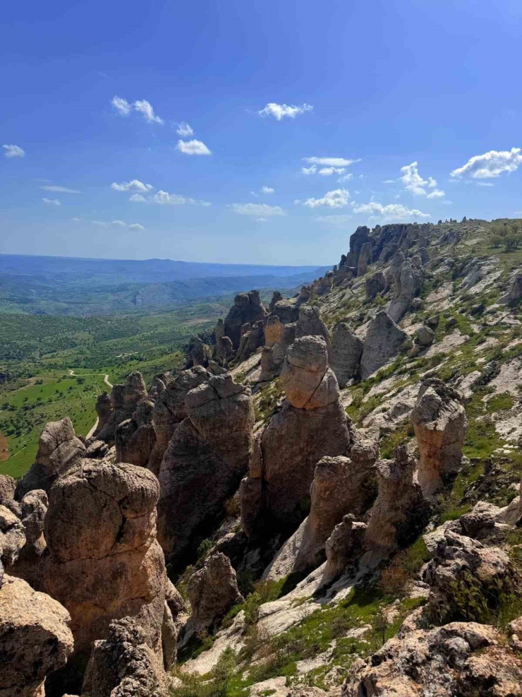 Çermik İlçesi Doğa Güzelliği Ve Tarihi İle Kapılarını Turizme Araladı
