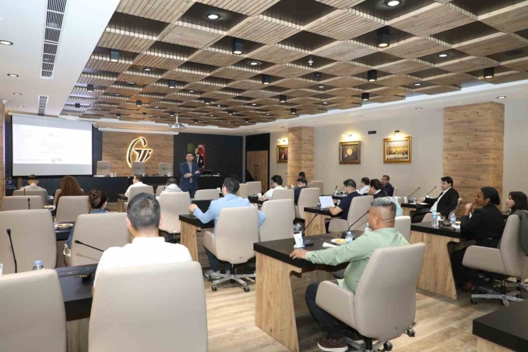 Gtb’den İhracatta Yeni Nesil Müşteri Bulma Stratejileri Eğitimi