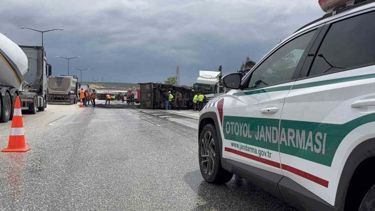 Gaziantep’te 4 Aracın Karıştığı Zincirleme Kaza: 1 Yaralı