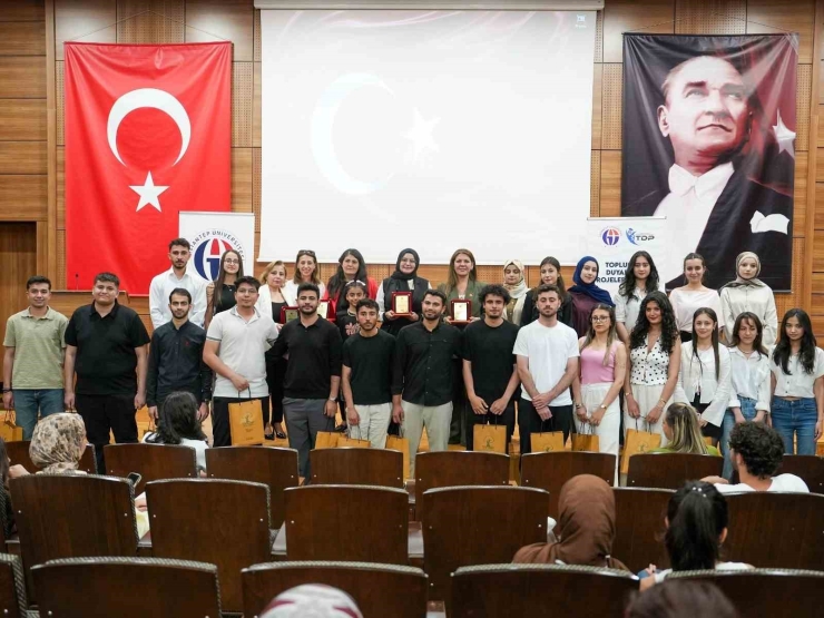 Şehitkamil’de Kent Gönüllüleri Projesi’nde Mezuniyet Coşkusu