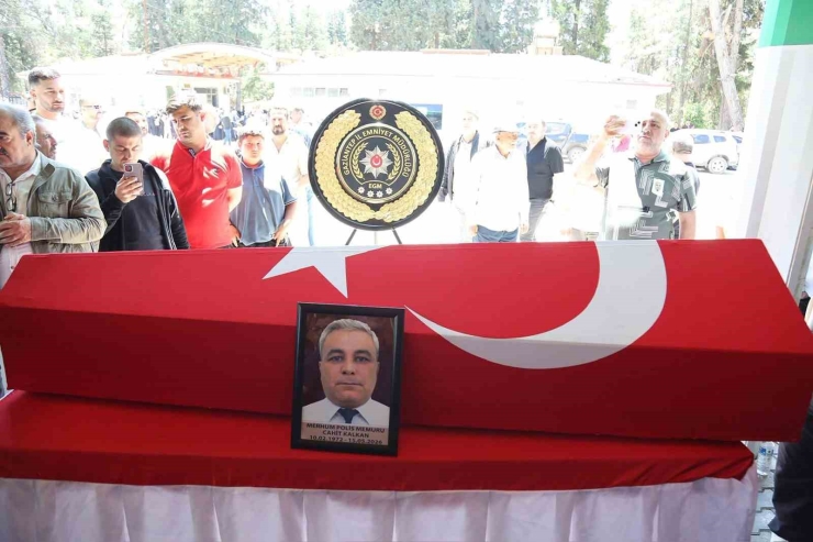 Geçirdiği Rahatsızlık Sonrası Hayatını Kaybeden Polis Memuru Son Yolculuğuna Uğurlandı