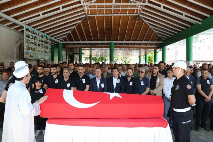 Geçirdiği Rahatsızlık Sonrası Hayatını Kaybeden Polis Memuru Son Yolculuğuna Uğurlandı