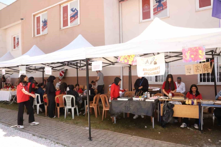 350 Bin Eserin Yer Aldığı Kitap Fuarına 13 Binden Fazla Öğrenci İlgi Gösterdi