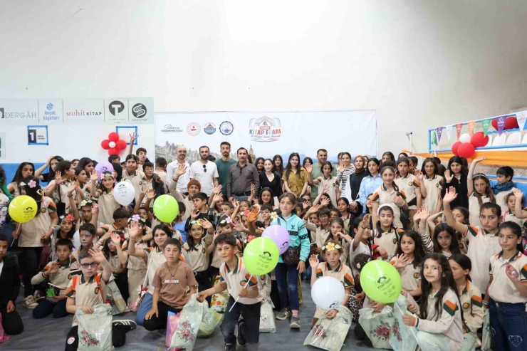 350 Bin Eserin Yer Aldığı Kitap Fuarına 13 Binden Fazla Öğrenci İlgi Gösterdi