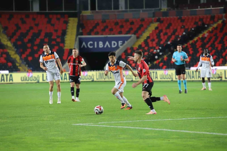 Trendyol Süper Lig: Gaziantep Fk: 0 - Rams Başakşehir: 1