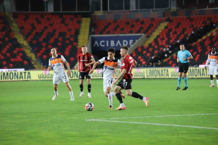 Trendyol Süper Lig: Gaziantep Fk: 0 - Rams Başakşehir: 1