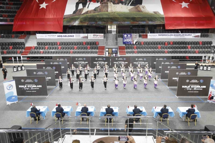 Gaziantep’te ’türkiye Halk Oyunları Kulüpler Arası Bölge Şampiyonası’ Düzenlendi