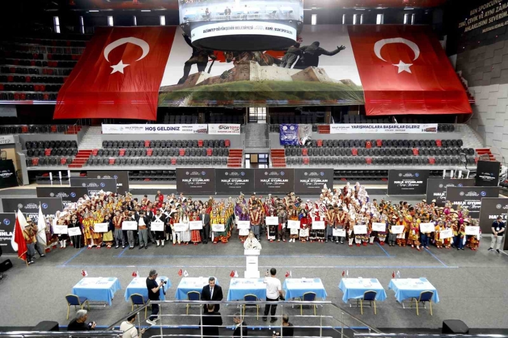 Gaziantep’te ’türkiye Halk Oyunları Kulüpler Arası Bölge Şampiyonası’ Düzenlendi