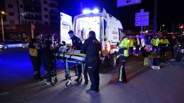 Malatya’da Cip İle Motosiklet Çarpıştı: Motokurye Yaralandı