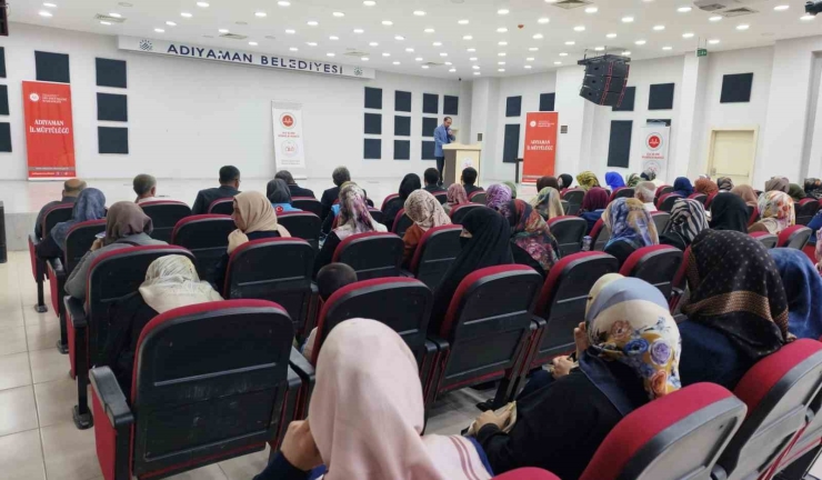 Adıyaman’da "dijital Dünyada Çocuk Ve Ebeveyn Olmak" Konferansı Düzenlendi