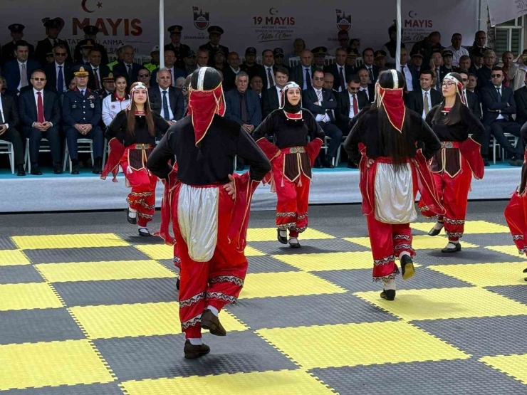 Diyarbakır’da 19 Mayıs Coşkuyla Kutlandı