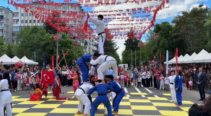 Diyarbakır’da 19 Mayıs Coşkuyla Kutlandı