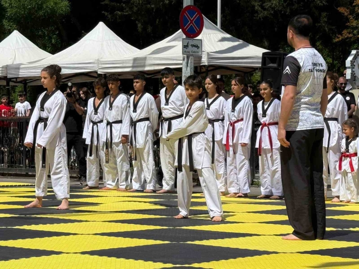 Diyarbakır’da 19 Mayıs Coşkuyla Kutlandı