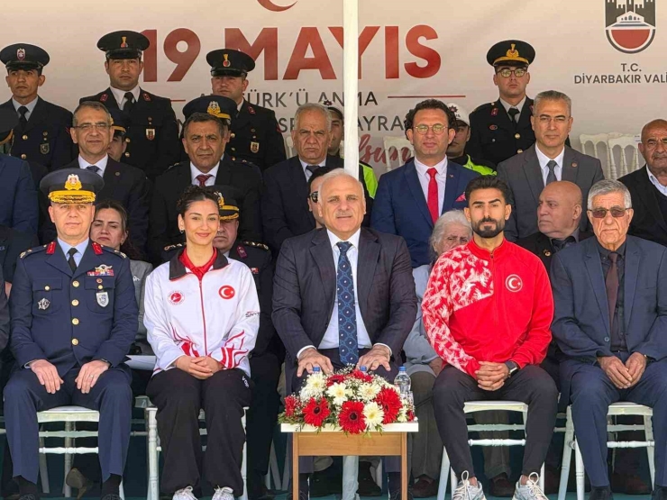 Diyarbakır’da 19 Mayıs Coşkuyla Kutlandı