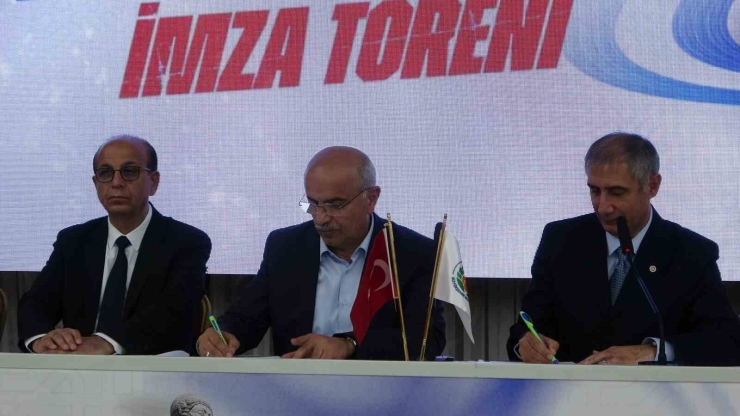 Malatya’da Spor Emekçileri Onurlandırıldı, Arslantepe Yarı Maratonu’nun İmzaları Atıldı