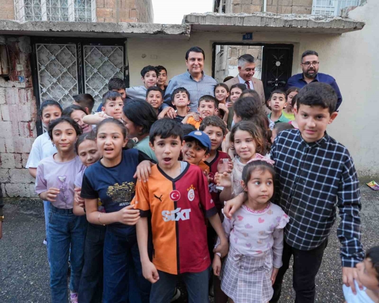 Başkan Yılmaz, 4 Mahallede Temaslarda Bulundu