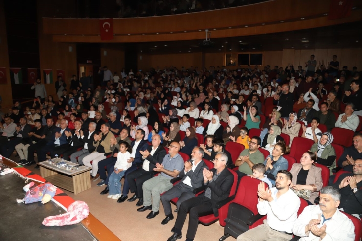 Gazze’nin Sessiz Çığlığı Kahta’da Yankılandı