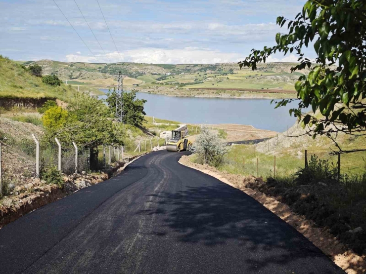 Kahta’da Millet Bahçesi Yolu Nihayet Açılıyor