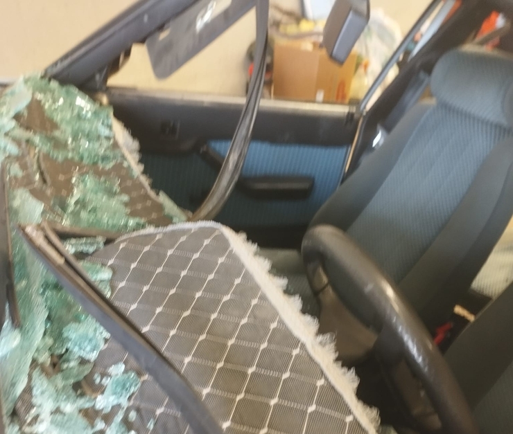 Tünelde Duvara Çarpan Tofaş Hurdaya Döndü: 3 Yaralı