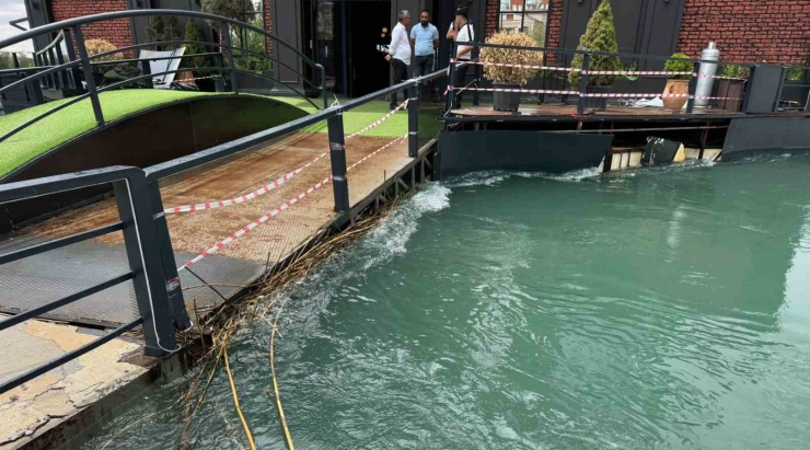 Fırat Nehri Taştı, Her Yeri Su Bastı