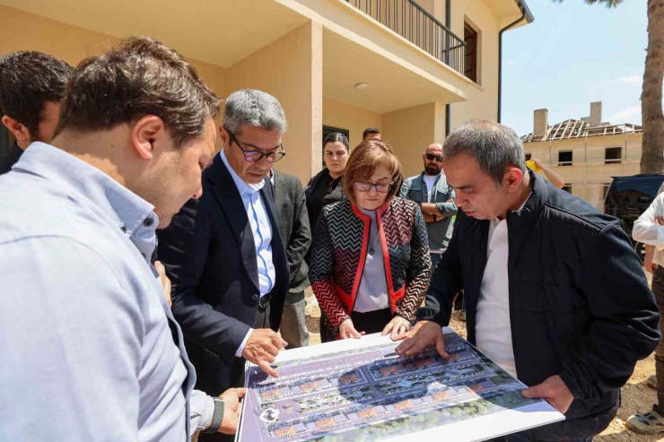 Şahin, Tcdd Lojmanlarının Restorasyon Çalışmalarını İnceledi