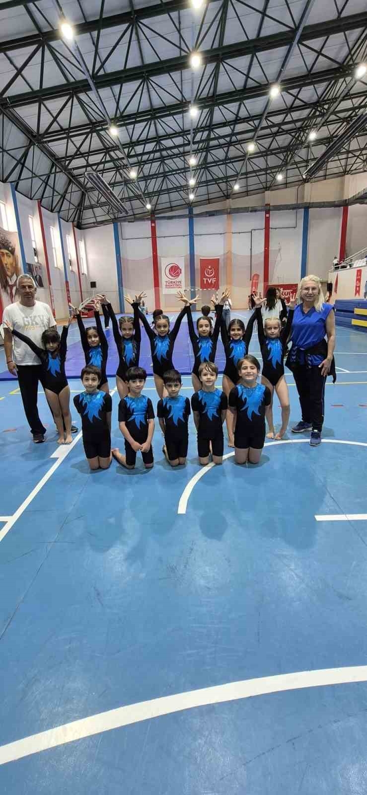 Gkv’li Minik Cimnastikçiler Kürsüyü Kaptı