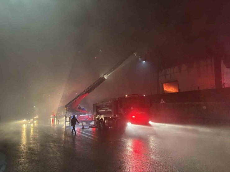 Gaziantep’te Mobilya Fabrikasında Yangın