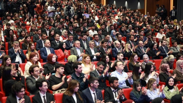 İnönü Medya Dezenformasyonla Mücadele Topluluğu, Ulusal Gençlik Zirvesi’ne Katıldı
