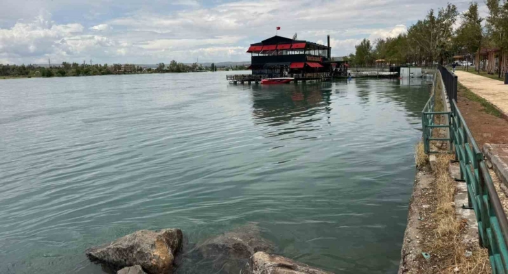 Fırat Nehri Taştı, Her Yeri Su Bastı