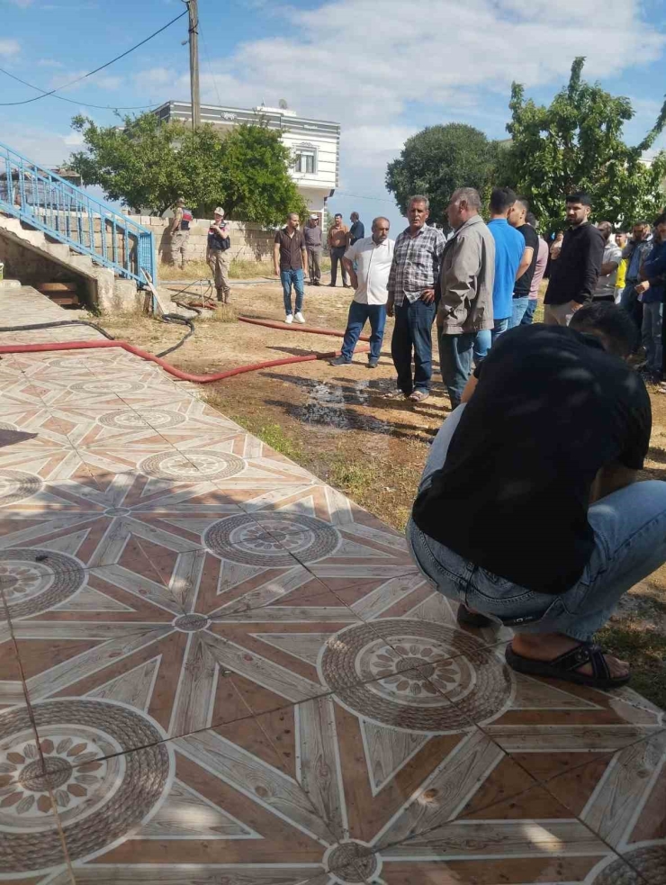 Yanan Ev Kullanılamaz Hale Geldi