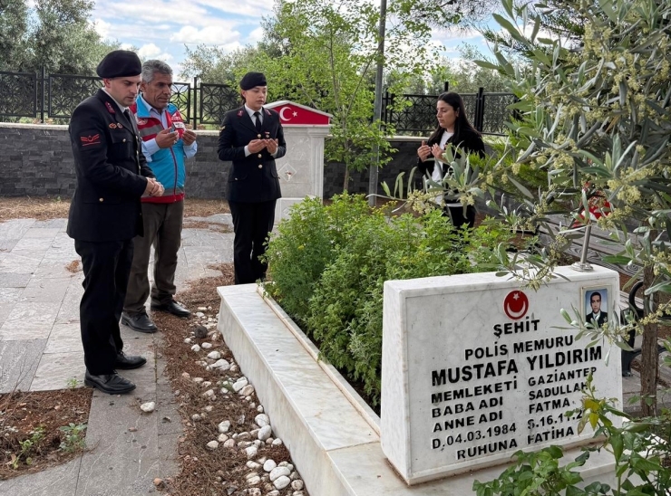 Jandarma, Şehit Aileleri Ve Gazileri Unutmadı