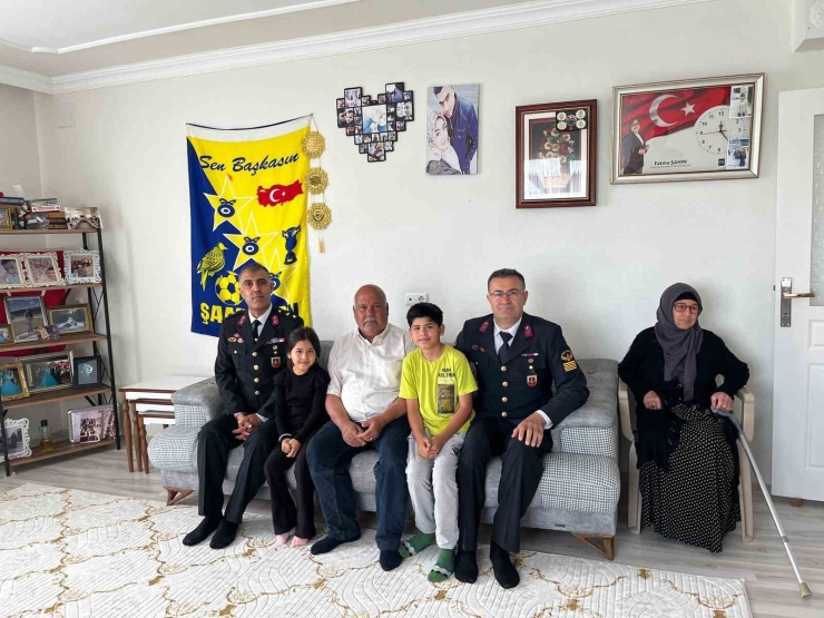 Jandarma, Şehit Aileleri Ve Gazileri Unutmadı