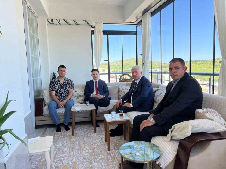 Başkan Karamehmetoğlu Şehit Aileleriyle Buluştu