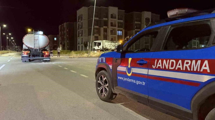 Diyarbakır’da Halk Otobüsü İle Otomobil Çarpıştı: 2 Ölü, 5 Yaralı