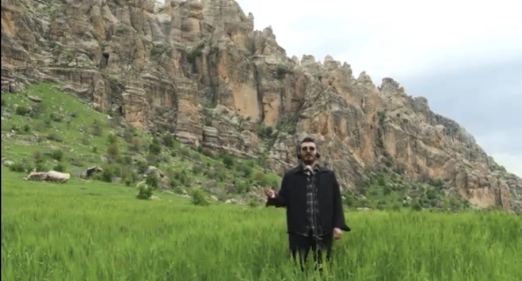 Öğretmen Ve Öğrenciler Çermik İçin Çalıp Söyledi