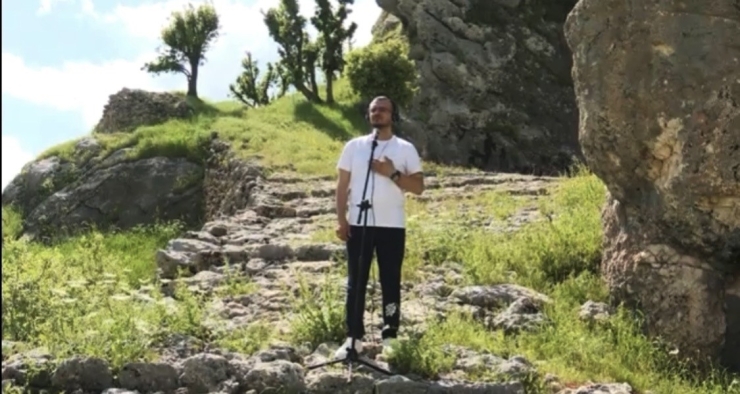 Öğretmen Ve Öğrenciler Çermik İçin Çalıp Söyledi