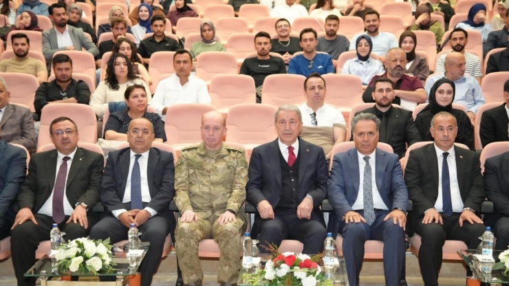 Tbmm Milli Savunma Komisyonu Başkanı Hulusi Akar, Malatya’da Öğrencilerle Buluştu
