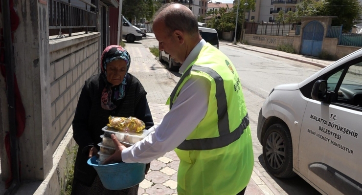 Malatya’da İhtiyaç Sahiplerine Yemek Desteği