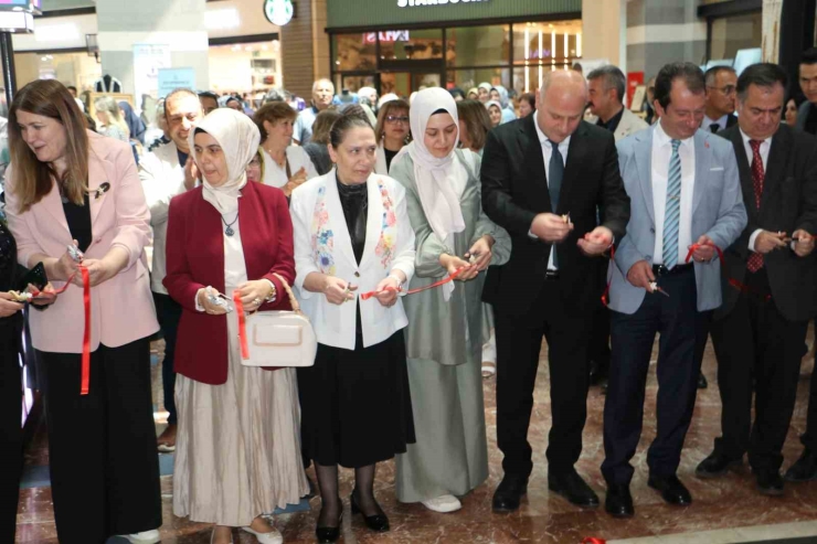 Diyarbakır’da Hayat Boyu Öğrenme Sergisi Açıldı
