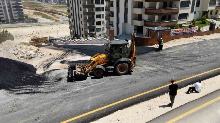 Şahinbey’de Konforlu Ulaşım İçin Asfalt Çalışmaları Yapılıyor