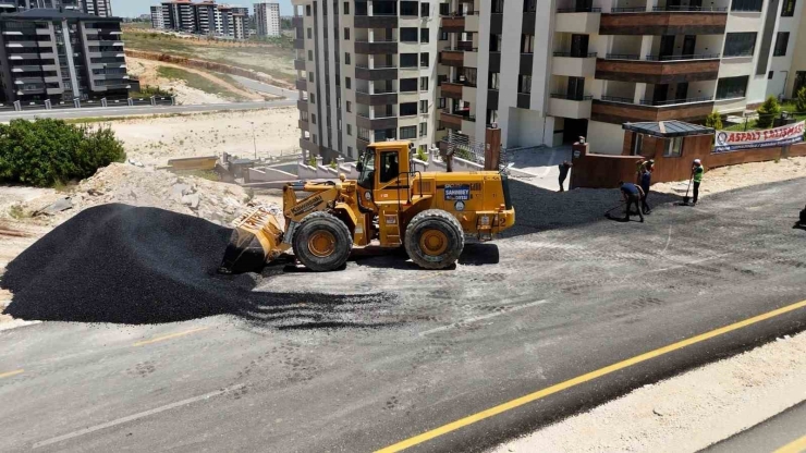 Şahinbey’de Konforlu Ulaşım İçin Asfalt Çalışmaları Yapılıyor