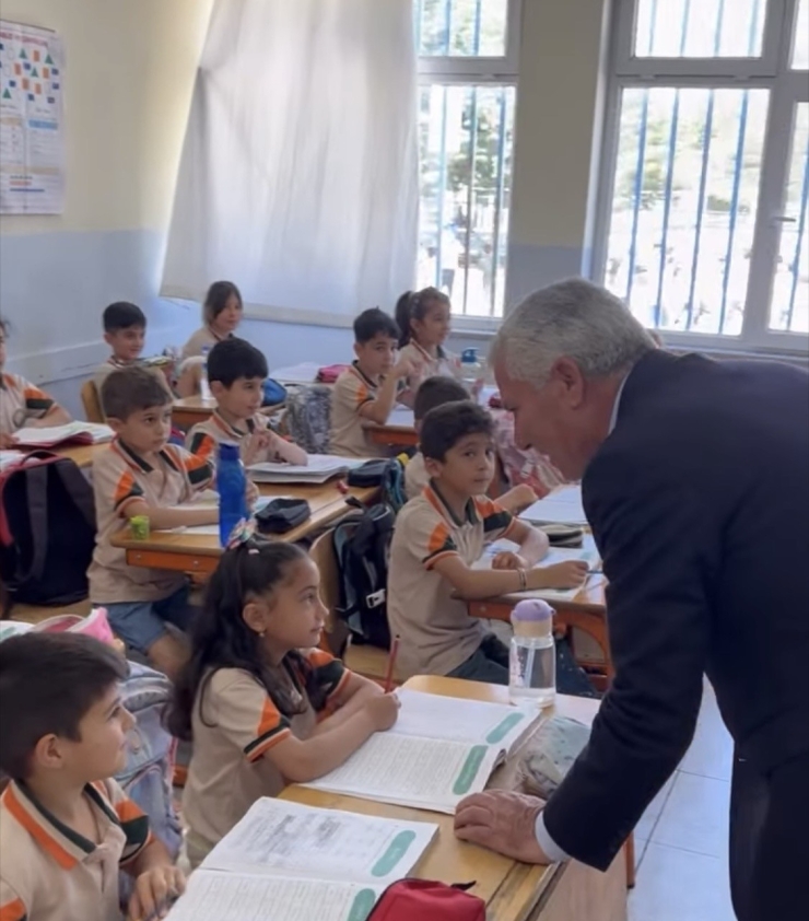 Başkan Karamehmetoğlu’ndan Eğitime Destek